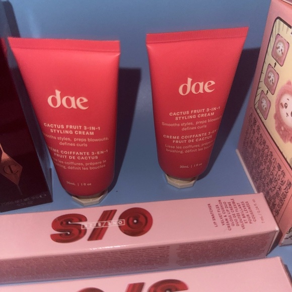 Assorted Beauty please see all pictures everything is new and authentic thanks 😊 - Picture 10 of 14